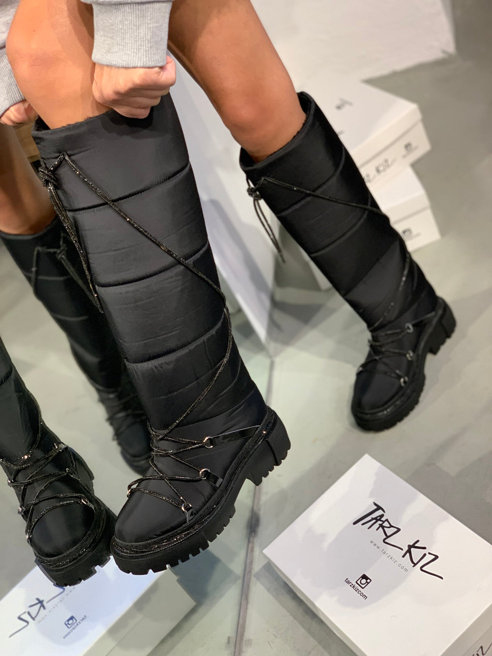 MOUNT BOOT