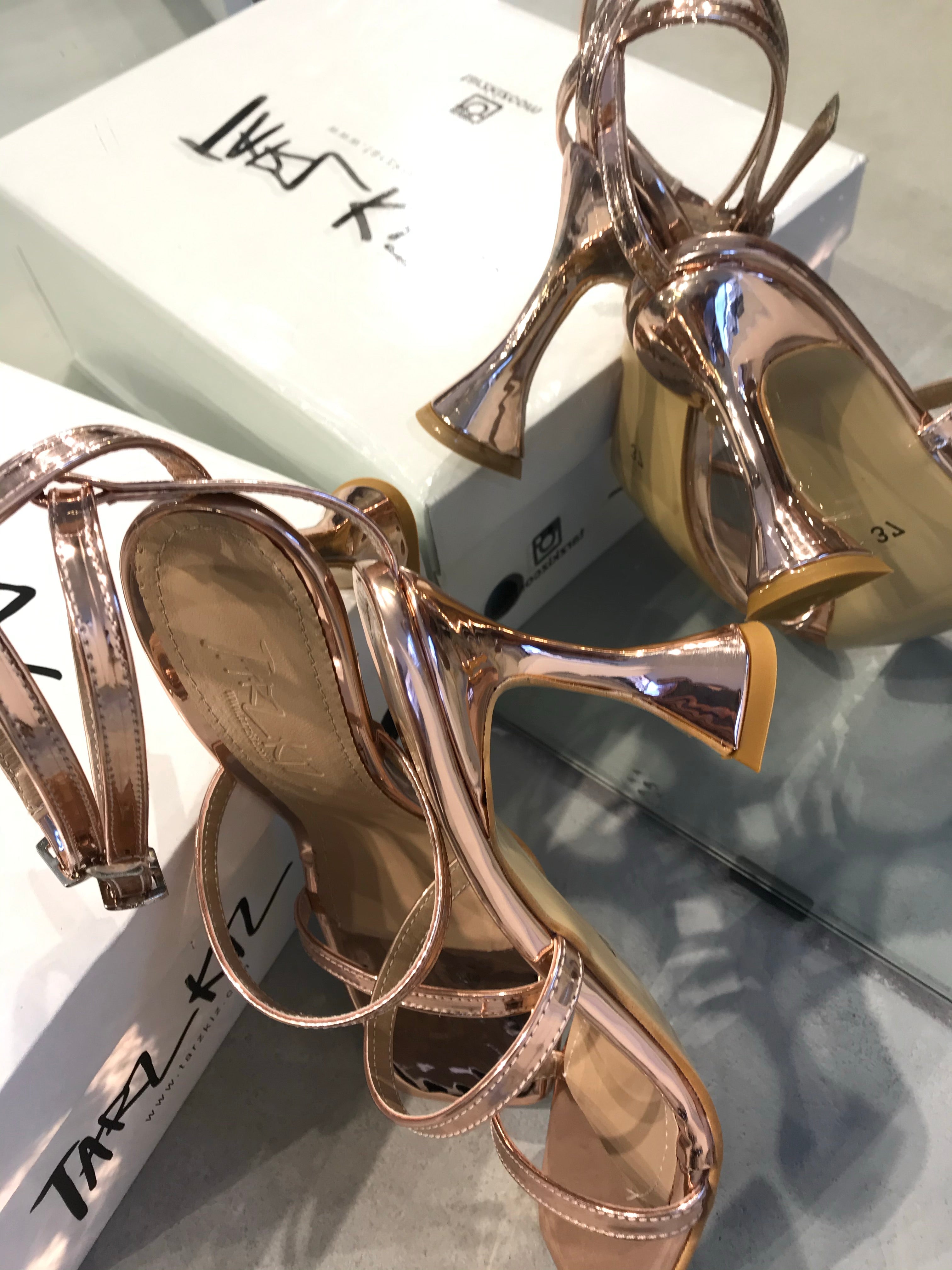 TUVANA BRONZ TOPUKLU SANDALET