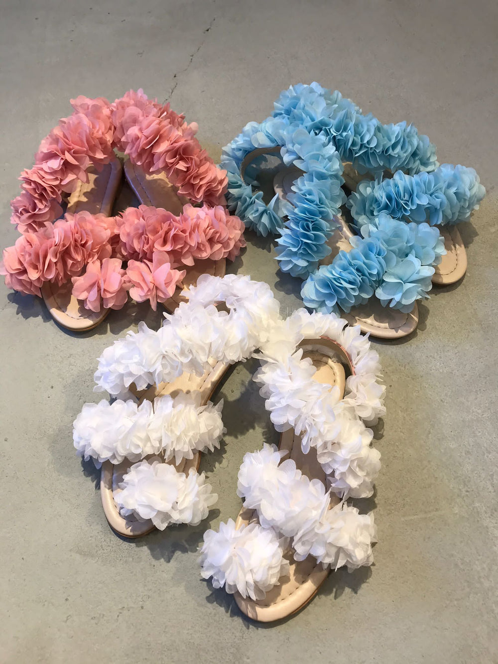SWISS DÜZ ÇİÇEKLİ PEMBE SANDALET
