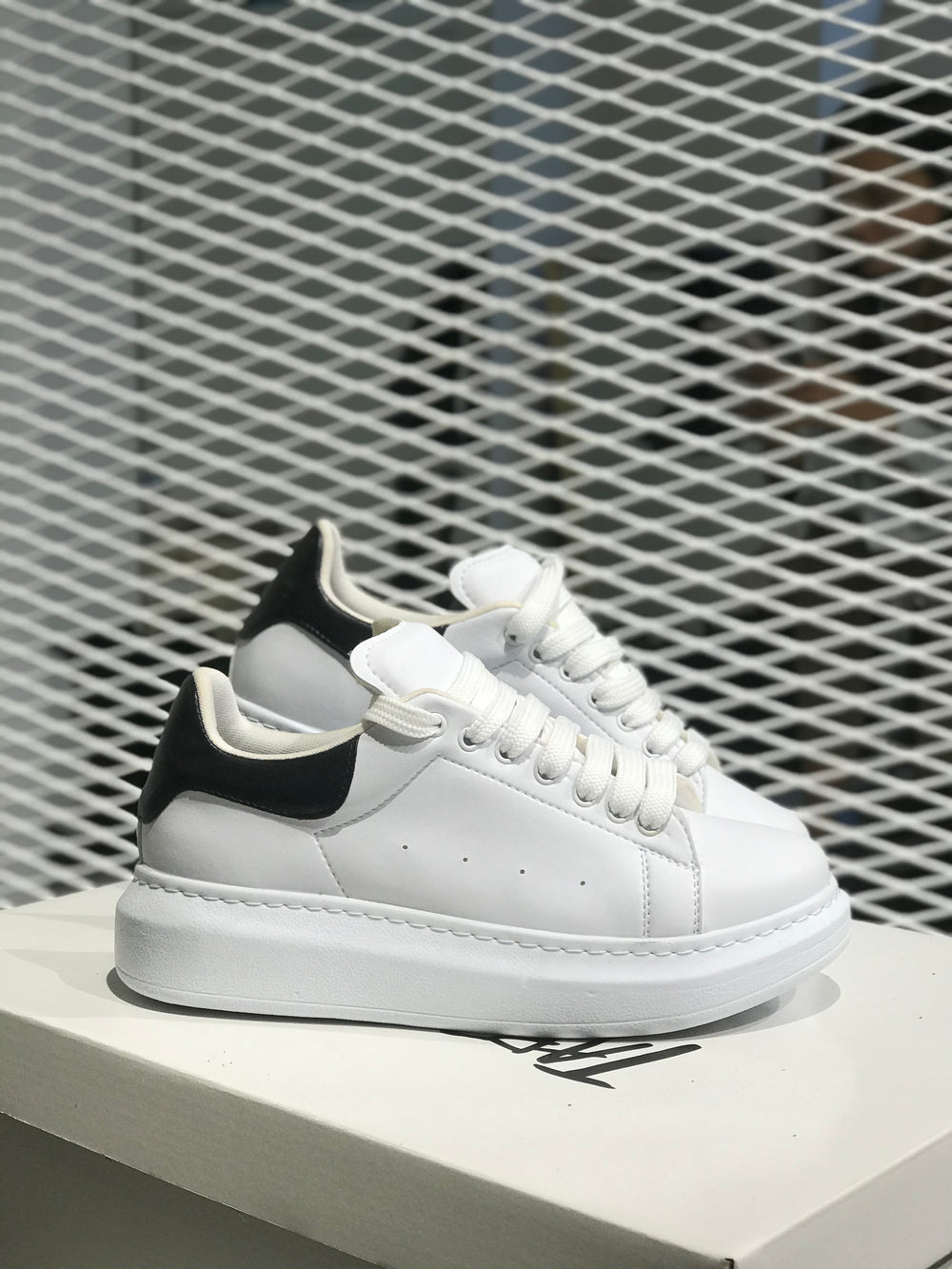 RİTA ARKASI SİYAH SNEAKERS SPOR AYAKKABI