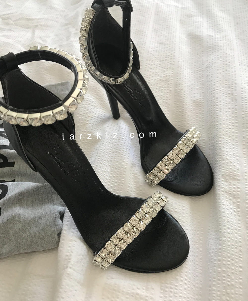 SUIT SİYAH TAŞLI SANDALET