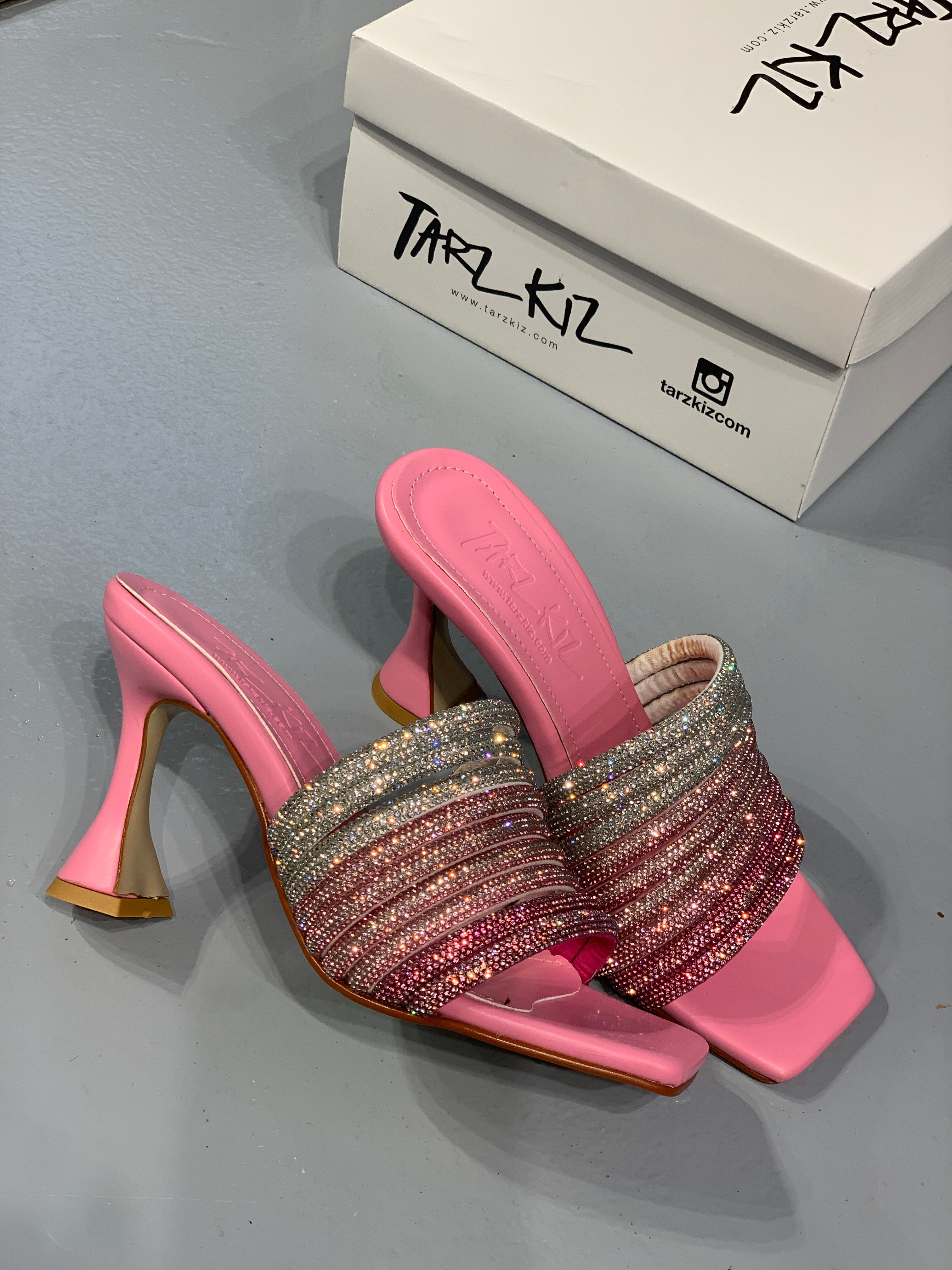 LULU PEMBE TERLİK