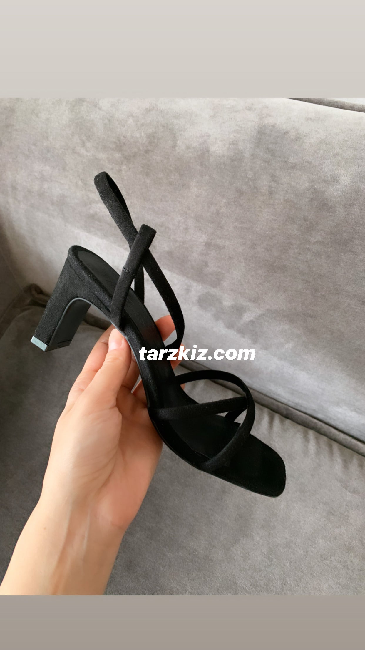 HOLA SİYAH SÜET BANTLI SANDALET
